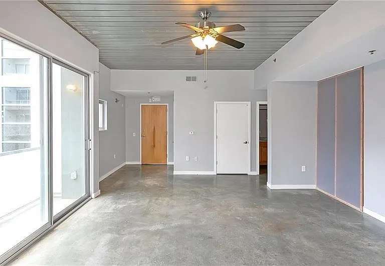 620 Glen Iris Dr NE #325 — Photo 8