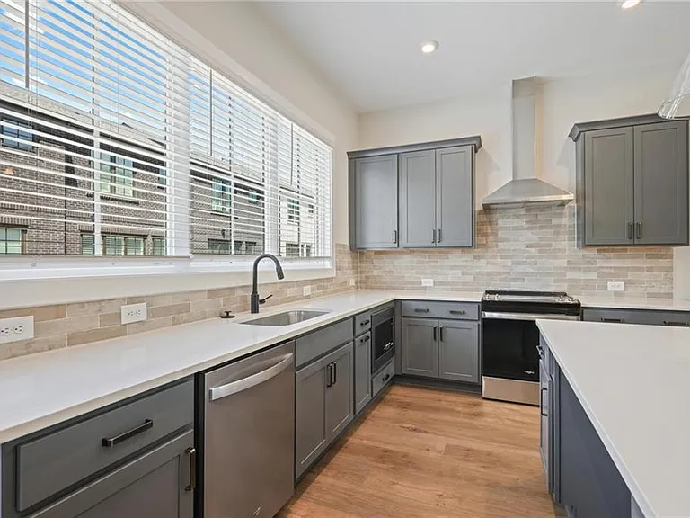 2636 Mackintosh Ct — Photo 16