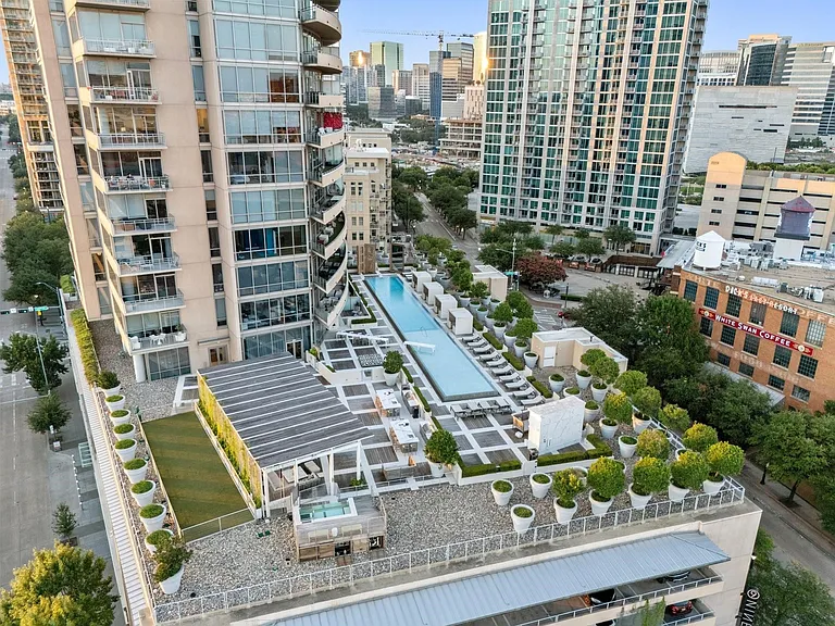 2200 Victory Ave #1105 — Photo 36