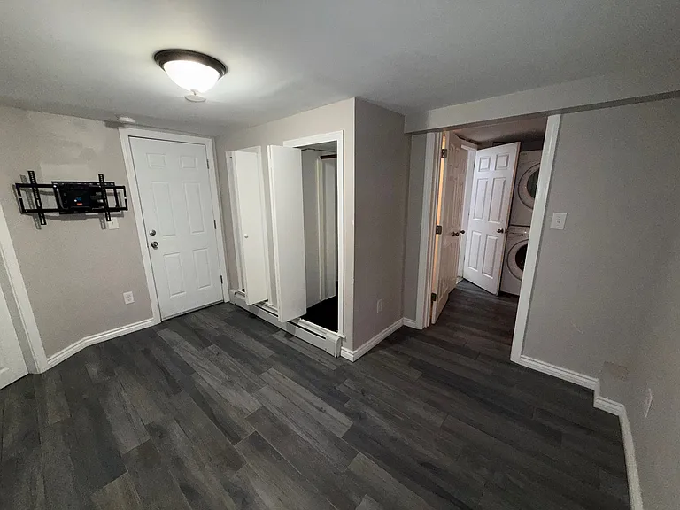179 Shute St #1 — Photo 15