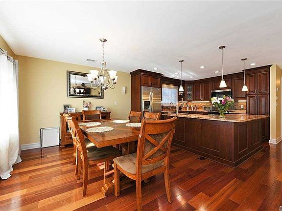 3rd image of 83-15 165th Ave