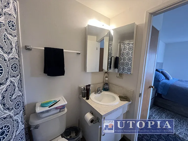 SCZ T 140 Bay Street — Photo 12