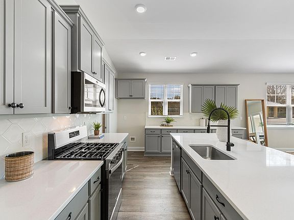 7th image of this home