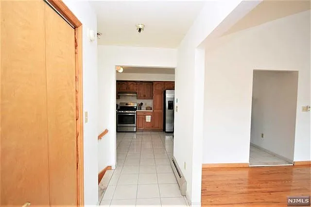 31 Marion Ave #2 — Photo 3
