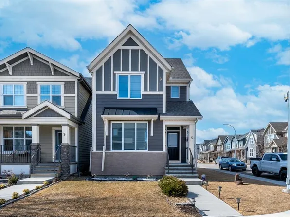 5 E Masters St SE, Calgary, AB T3M 2R5