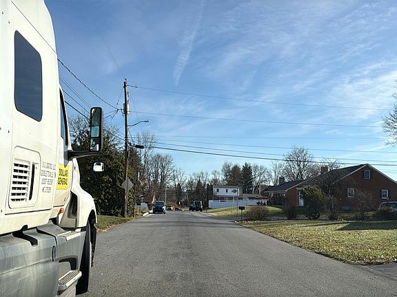 5th image of 3019 Pheasant Dr