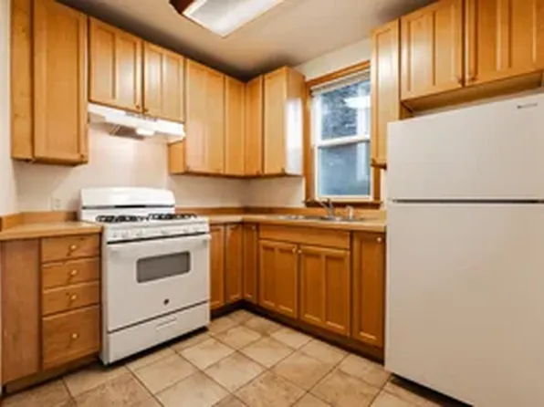 Naoma, 1733 Boylston Ave #B180b3bf0, Seattle, WA 98122