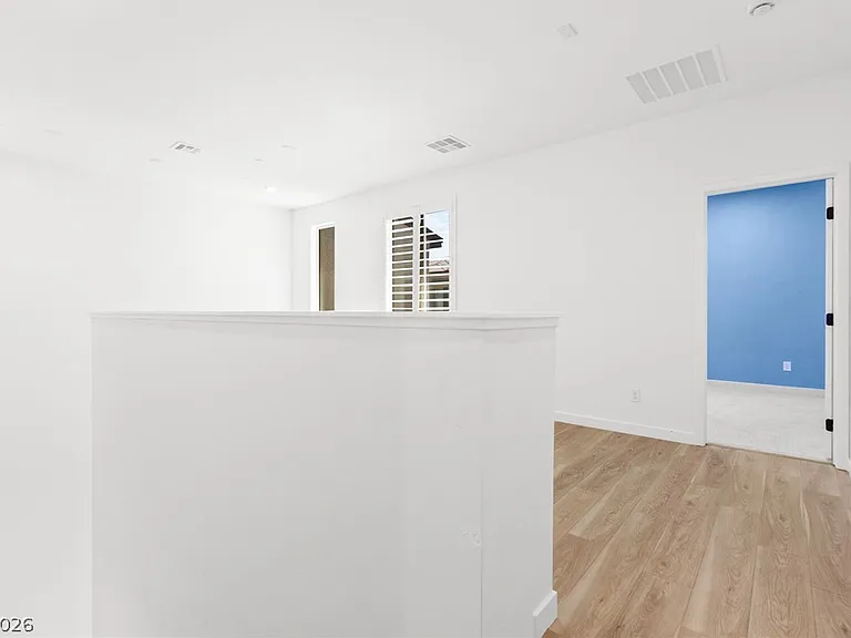 680 Echelon St — Photo 28