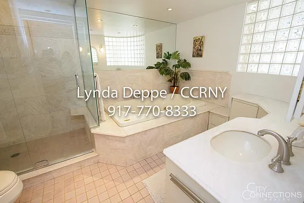 Rented by City Connections Realty | media 6