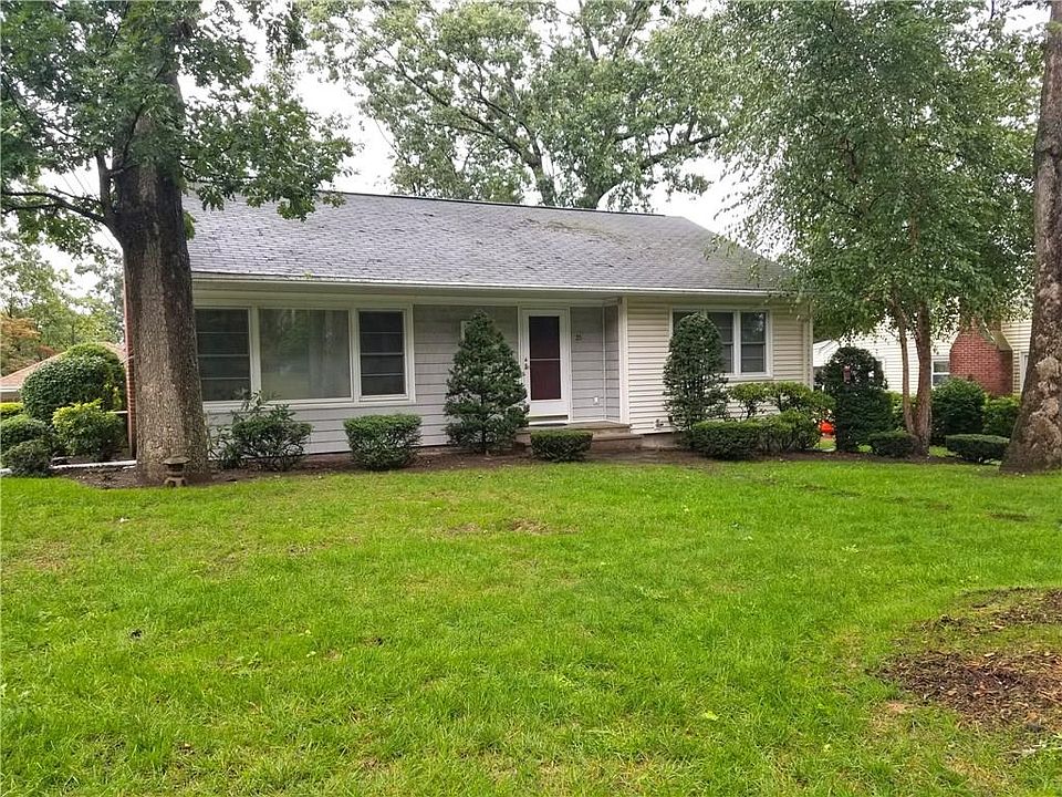 1st image of 35 Glenmere Dr