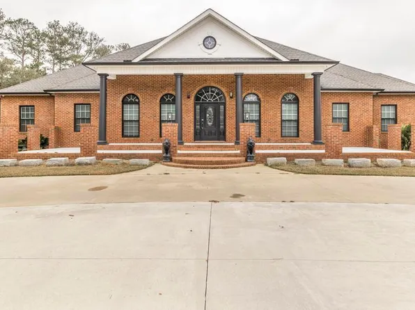 100 Parks Rdg, Dublin, GA 31021