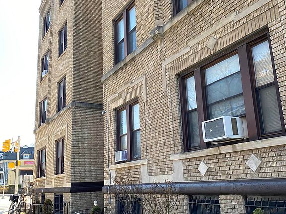2nd image of 203 Harrison Ave APT 1