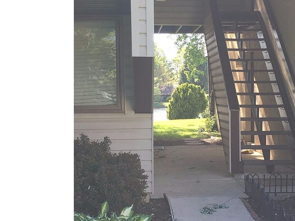 2nd image of 21A E Daisy Ln #A