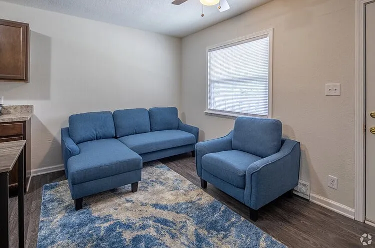 1 bed, 1.0 bath, 500 sqft, $645 — Photo 3