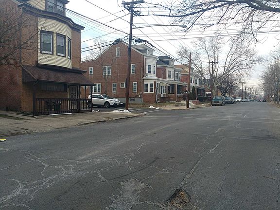 4th image of 118 Dayton St