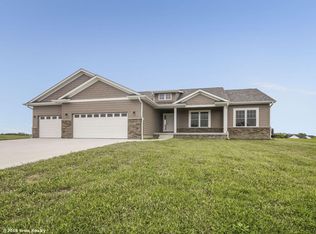 1796 Maple Ct, Winterset, IA 50273