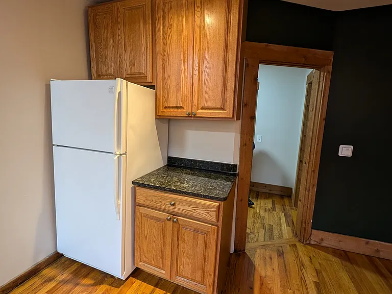 76 Meigs St #4 — Photo 8