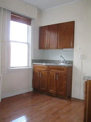 Rented by Tower Brokerage | media 13