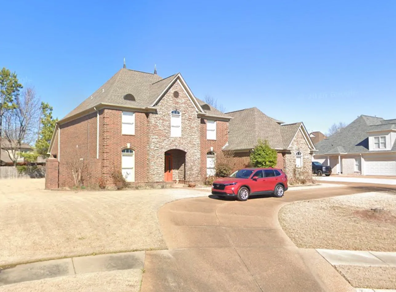 5 bed, 3.5 bath, 4295 sqft, $4,495 — Photo 2