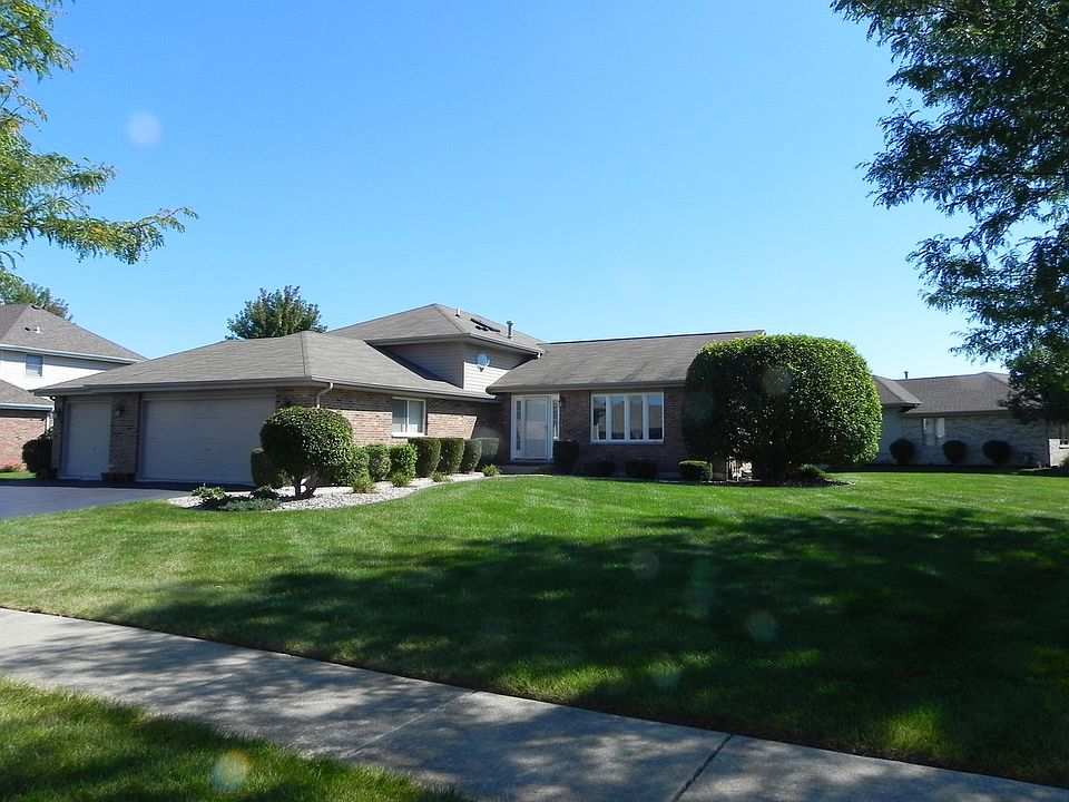 1st image of 750 Bluestone Bay Dr