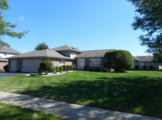 750 Bluestone Bay Dr, New Lenox, IL 60451