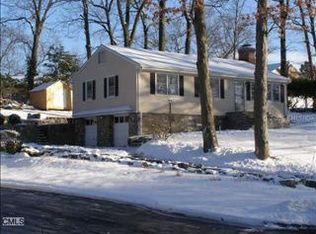 4 Boulder Rd, Norwalk, CT 06854