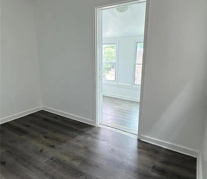 450 Hanover Ave — Photo 8