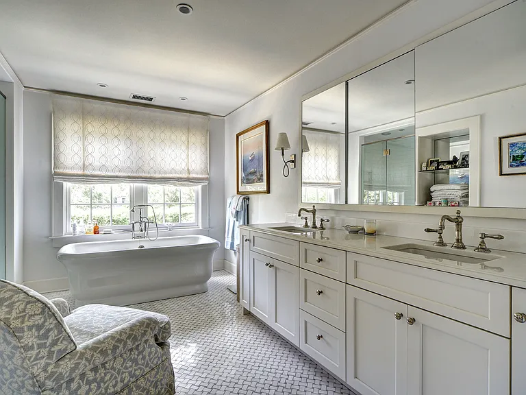10 Jones Rd — Photo 16