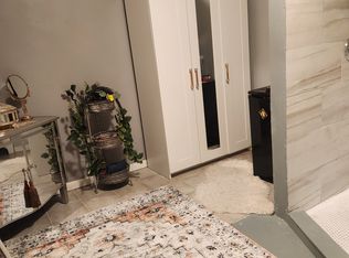 84 N Farview Ave, Paramus, NJ 07652