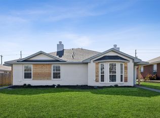 842 Potomac Dr, Lancaster, TX 75134