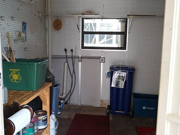 5th image of 526 Timberhaven Ct #49-B
