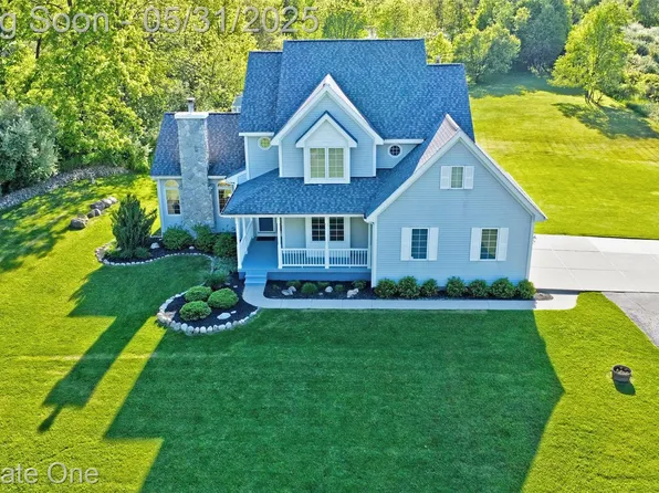 1572 S Hadley Rd, Ortonville, MI 48462