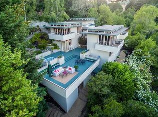 34 Oakridge Ln, Orinda, CA 94563