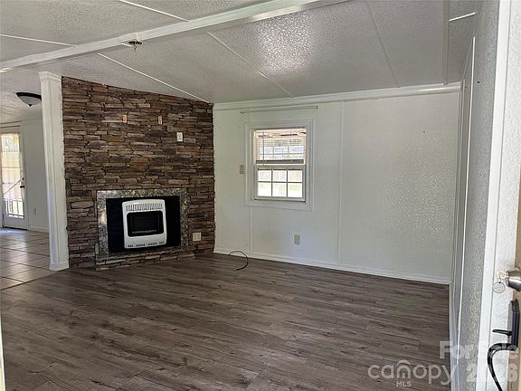 3rd image of 4191 Deerfield Dr