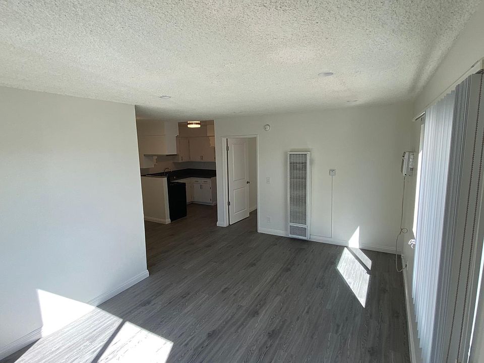 1st image of 840 S Carondelet St