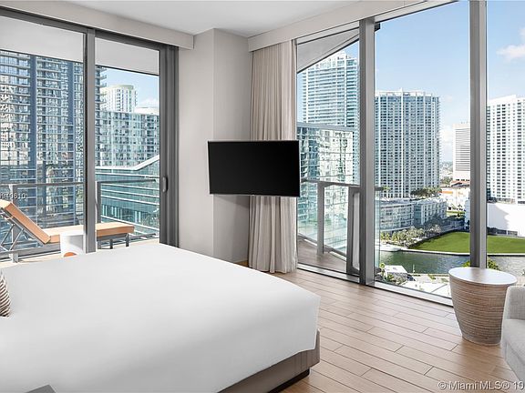5th image of 788 Brickell Plz #907