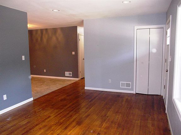 5th image of 3424 Lombard St