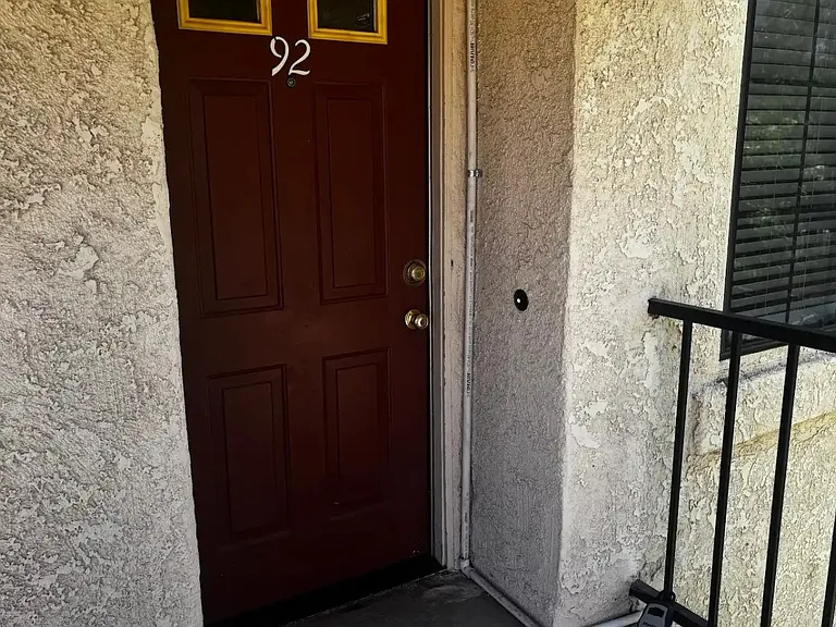2554 Olive Dr #92 — Photo 2