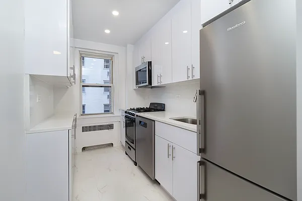 Rented by Oxford Property Group | media 11