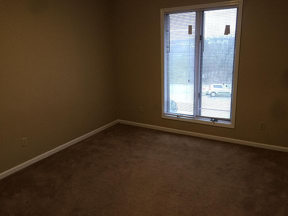 5th image of 1655 Foxhaven Dr APT 203
