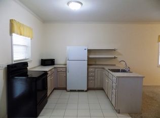 1702 Rukmapura Park APT 34, Fairfield, IA 52556