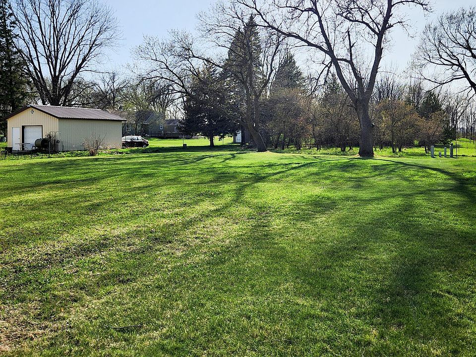 2nd image of 406 11th St N