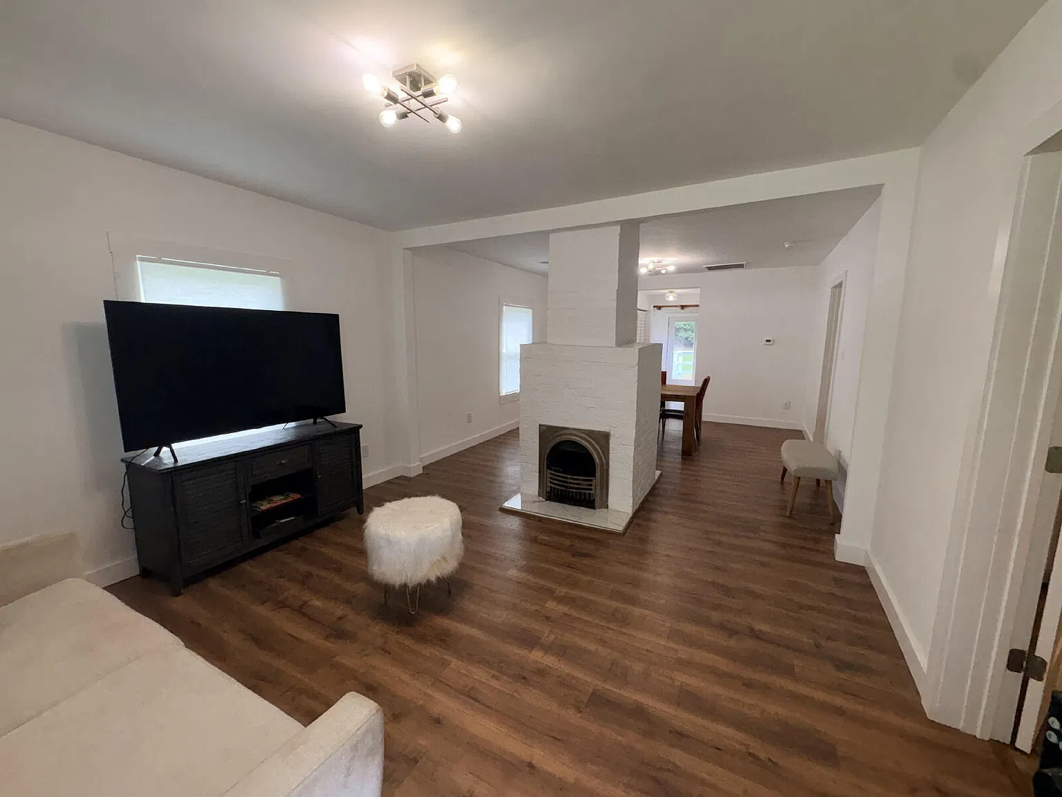 2 bed, 2.0 bath, 1200 sqft, $1,300 — Photo 3