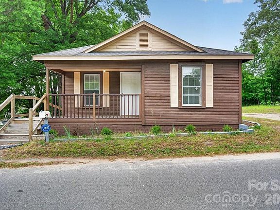 2nd image of 416 Echo Ave