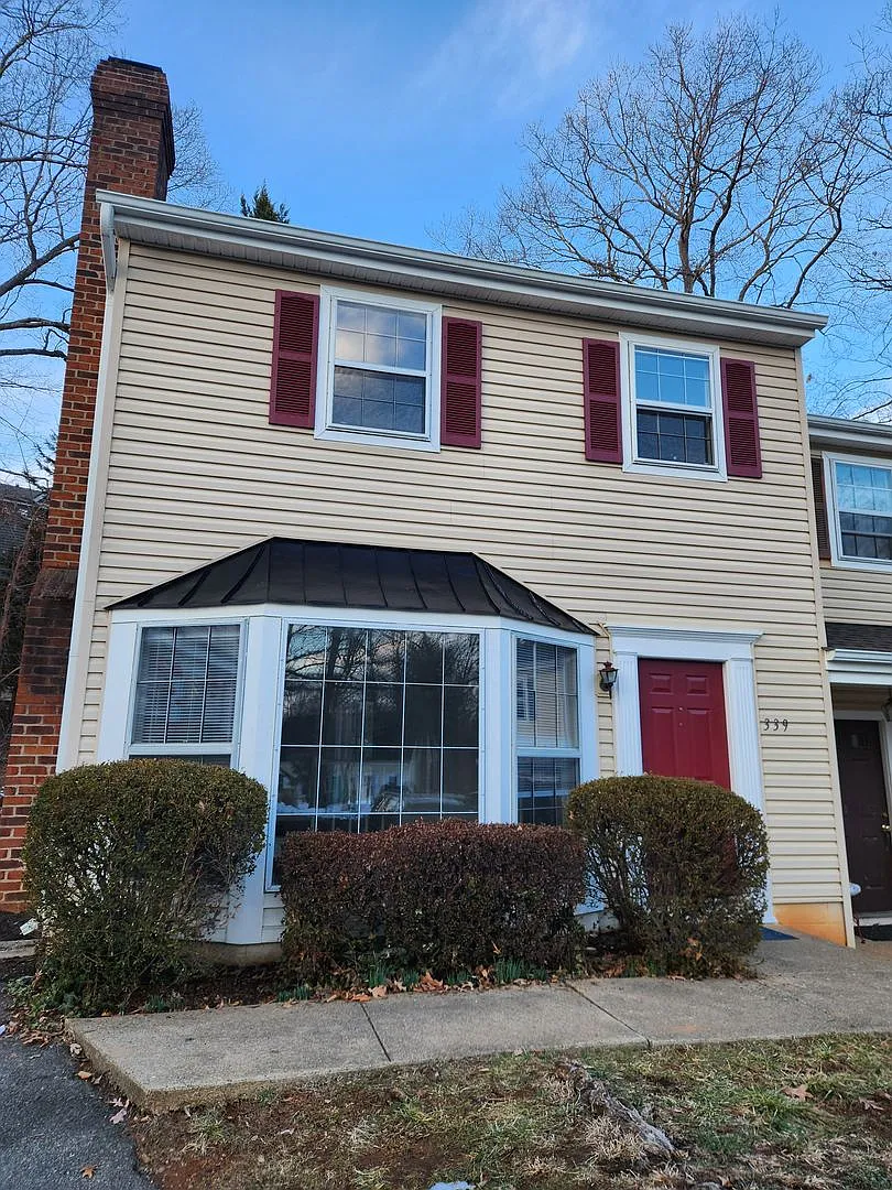 339 Bennington Rd photo 1