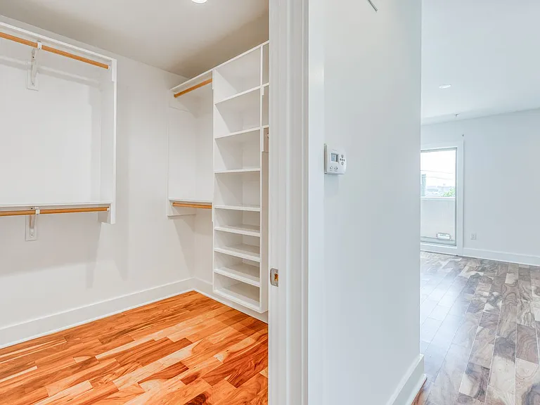 740 S Christopher Columbus Blvd #54 — Photo 13