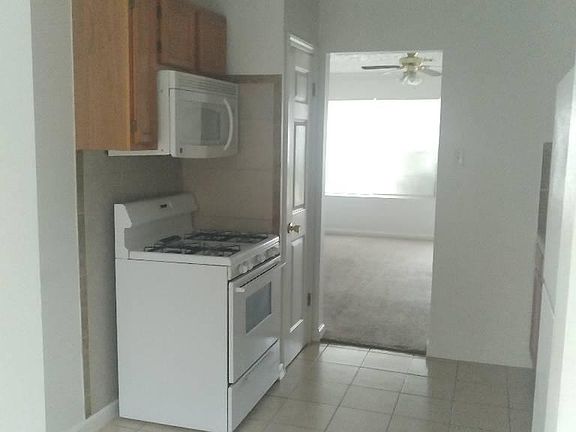 3rd image of 2816 NW Mobley Ave