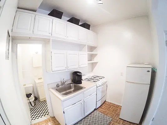 Rented by Roselyn  Fortuna LLC | media 27