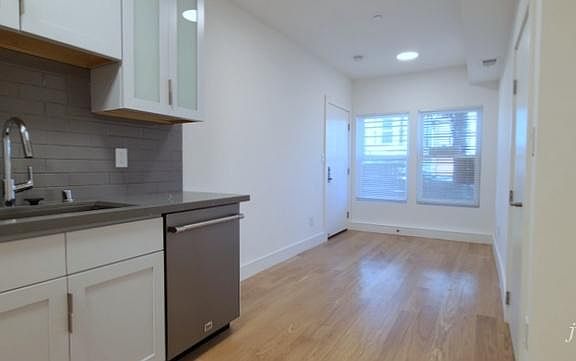 4th image of 1405 15th St #S