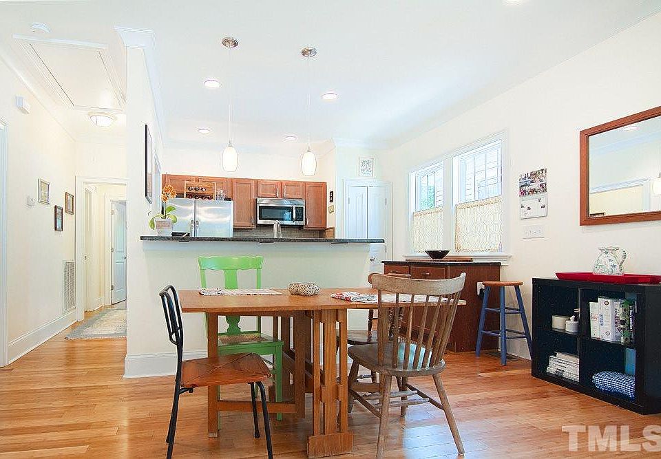 2nd image of 1106 Moreland Ave